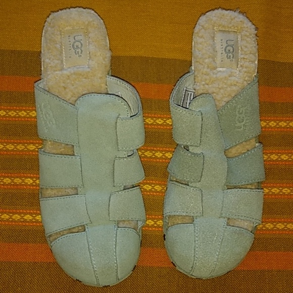 UGG Suede Mule - Picture 2 of 6